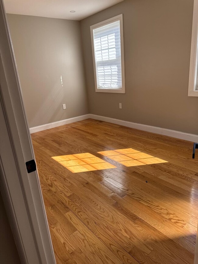 Photo - 12817 143rd St Unit 1 Floor