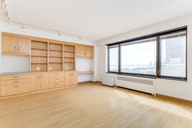 Photo - 3100 N Lake Shore Dr Unit 1906