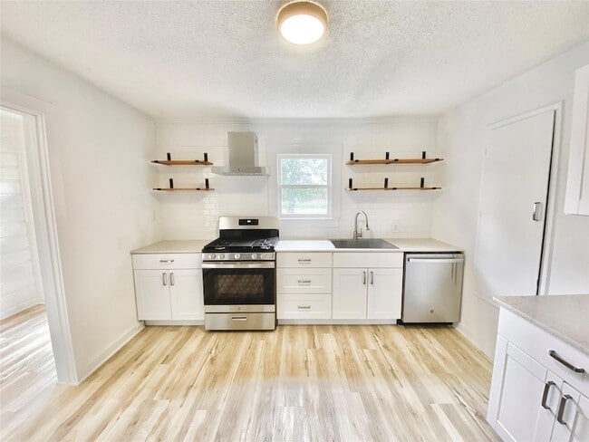 Photo - 114 Hollaway St Apartment Unit B