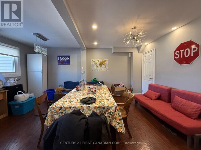 Photo - 1460 Limberlost Rd