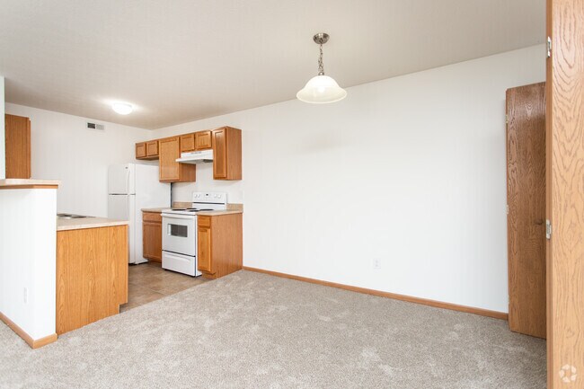 1BR, 1BA - 816 SF - York