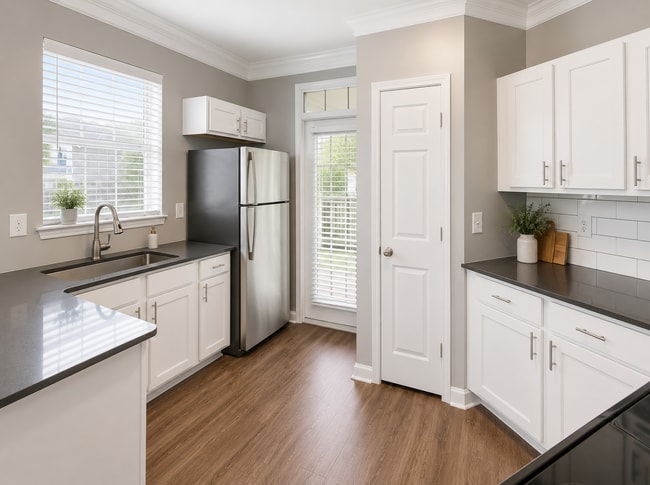 Photo - Woodland Pointe Residences