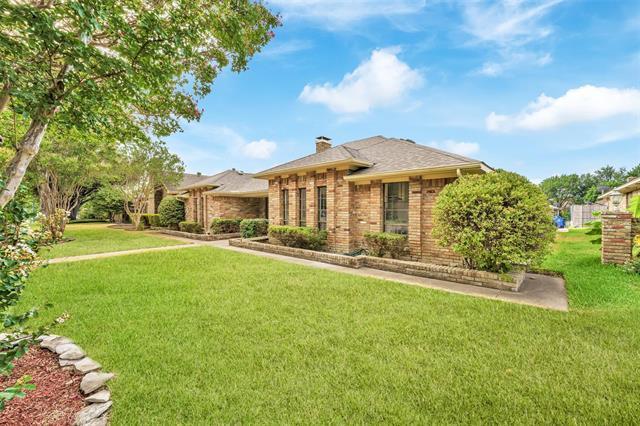 Photo - 9738 Amberley Dr