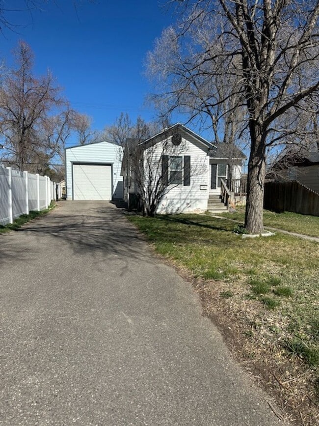 Photo - 726 N 11th Ave