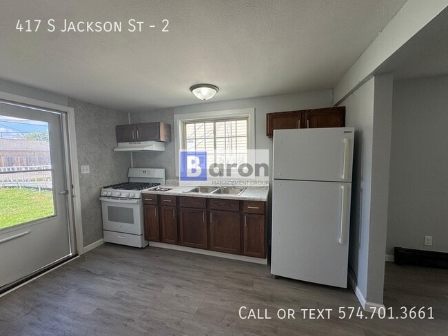 Photo - 417 S Jackson St Unidad 2