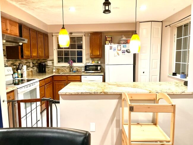 Building Photo - 7531 Weatherby Dr Rental