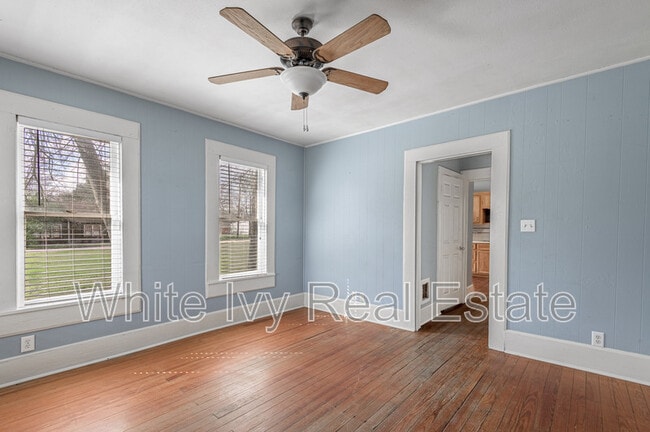 Photo - 254 S Railroad St