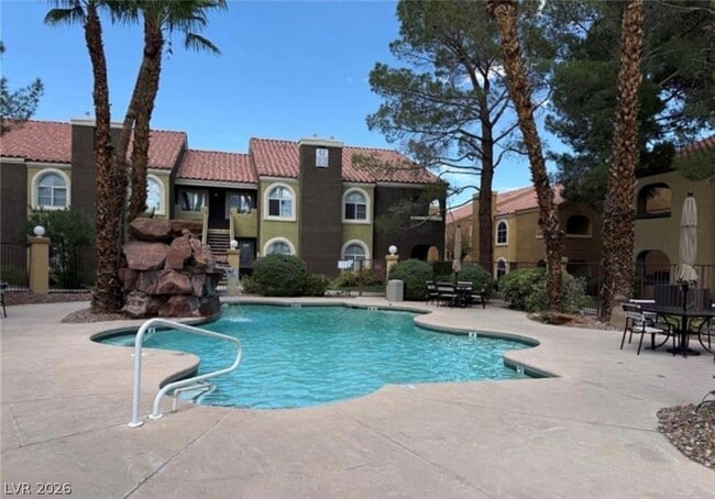 Building Photo - 7950 W Flamingo Rd Unit 2021