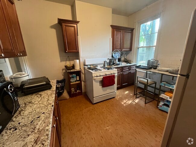 Building Photo - 19 Putnam Ave Unit 19 Rental