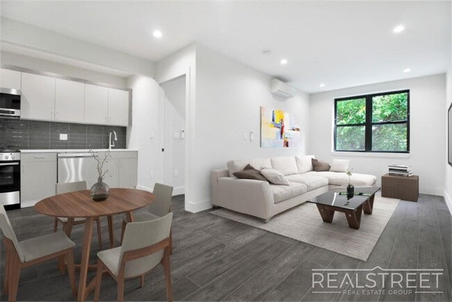 Grand Spacious 2 Bed in Prime Crown Heights - Grand Spacious 2 Bed in Prime Crown Heights Apartment Unit 4A