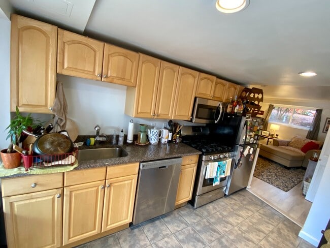 1734 Commonwealth Ave Unit 2