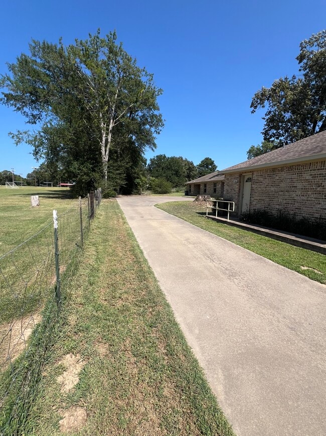 Photo - 202 Chestnut Dr Unit Duplex