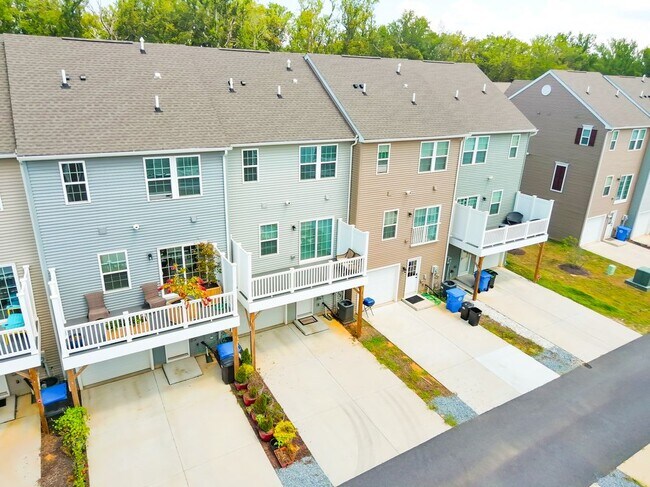 Photo - 72 Caswell Dr