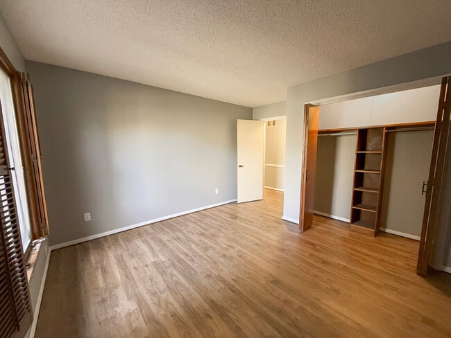 Photo - 3460 E Catalpa St