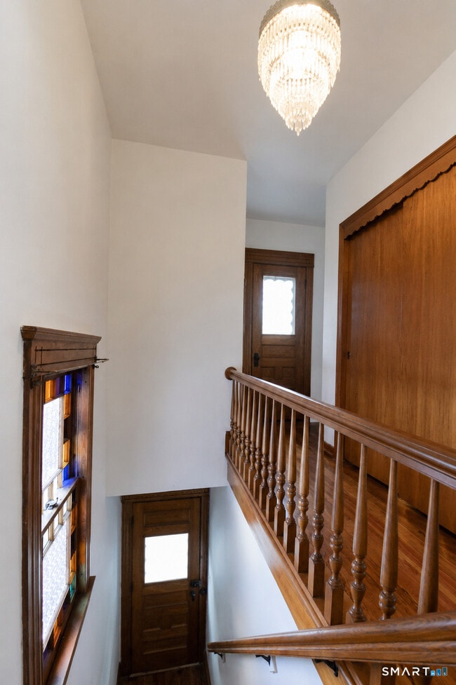 762 Howe Ave Unit 2nd fl