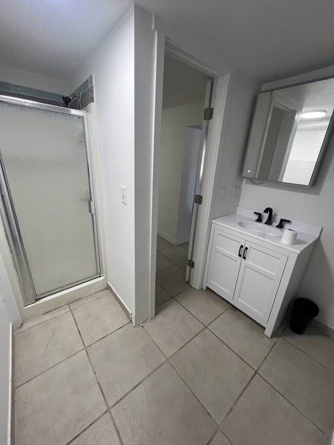 Building Photo - 12405 80th Ave S Unit Basement