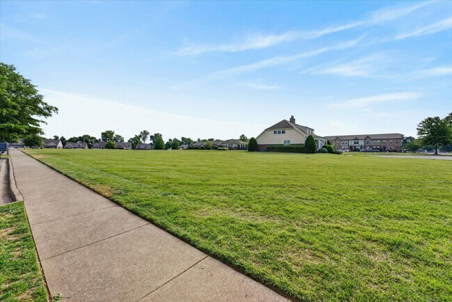 Photo - 3 Bedroom 3 1/2 Bath Pet Friendly Condo For Rent!