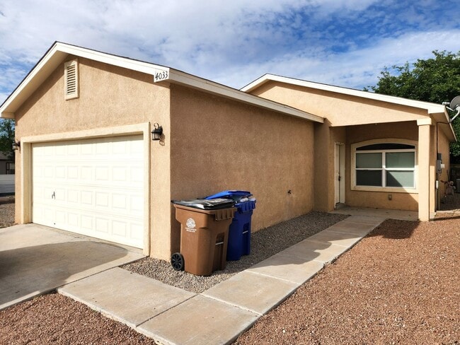 Photo - 4033 Winters St