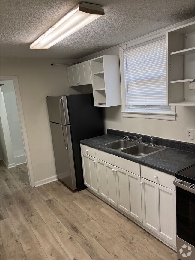 Building Photo - 517 Deerwood St Unit B Rental