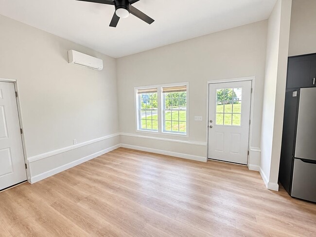 3360 Lafayette Rd