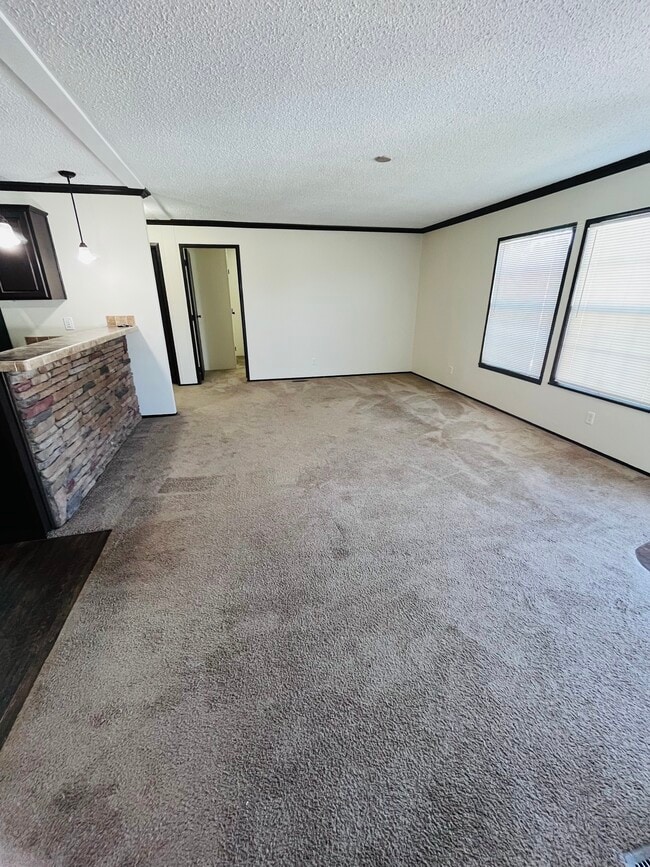 Photo - 15621 Pine Ridge Dr