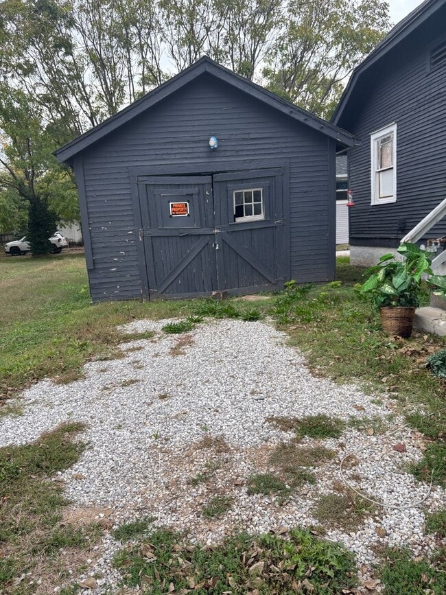 Photo - 2 Bed 1 Bath House-PRE LEASING Available N...