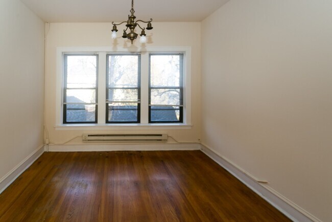 Photo - 1312 Oak Ave Unit B3