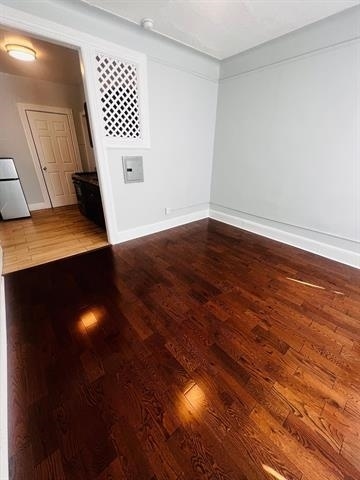 Photo - 46 49th St