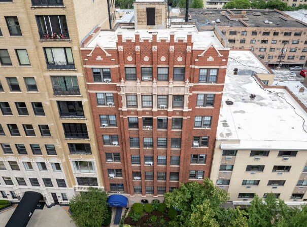 Building Photo - 434 W Wellington Ave Unit 212 Rental