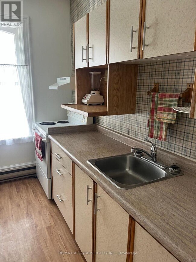 Photo - 4 Kent St W Unité 4