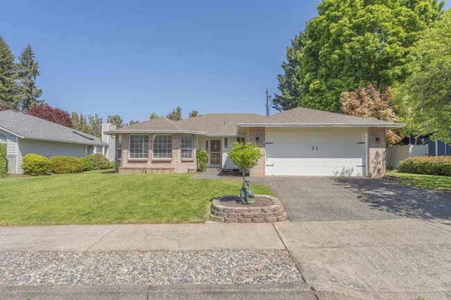 Building Photo - 3120 NE 98th Cir Rental