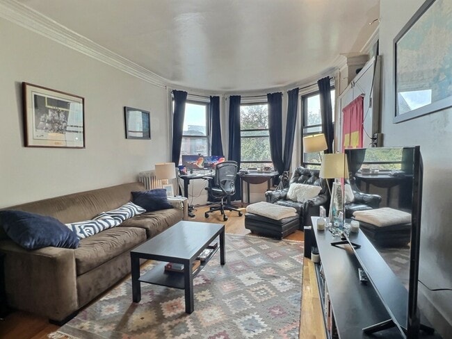 Building Photo - 259 W Newton St Unit 9