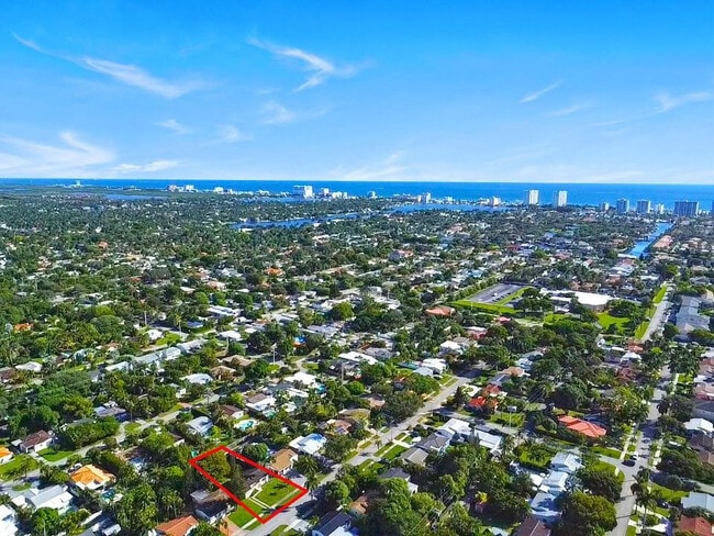 Photo - 1535 Plunkett St