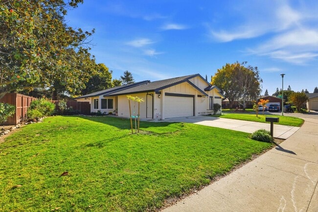 Photo - 8468001/37T Unidad 8468001001 -2 Ebbtide Ct.