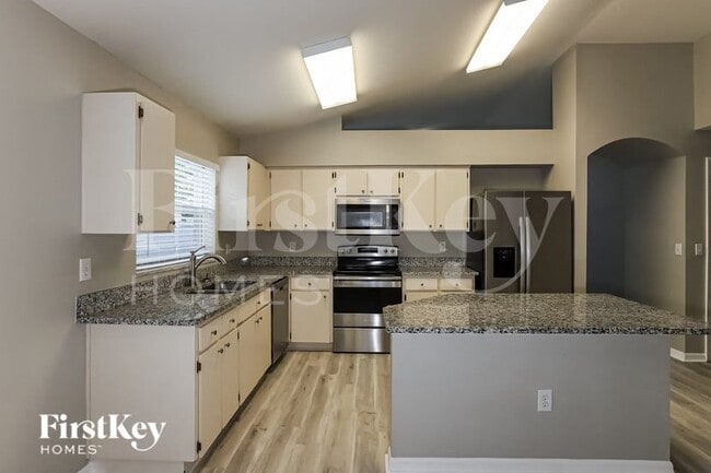 25131 Hyde Park Blvd