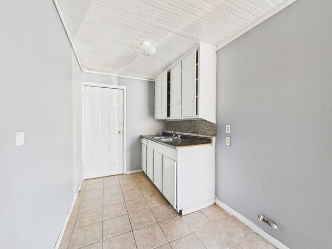 Photo - 700 13th St Unidad 700 13th Street