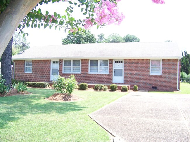 Photo - 4725 N Greenwell Rd House
