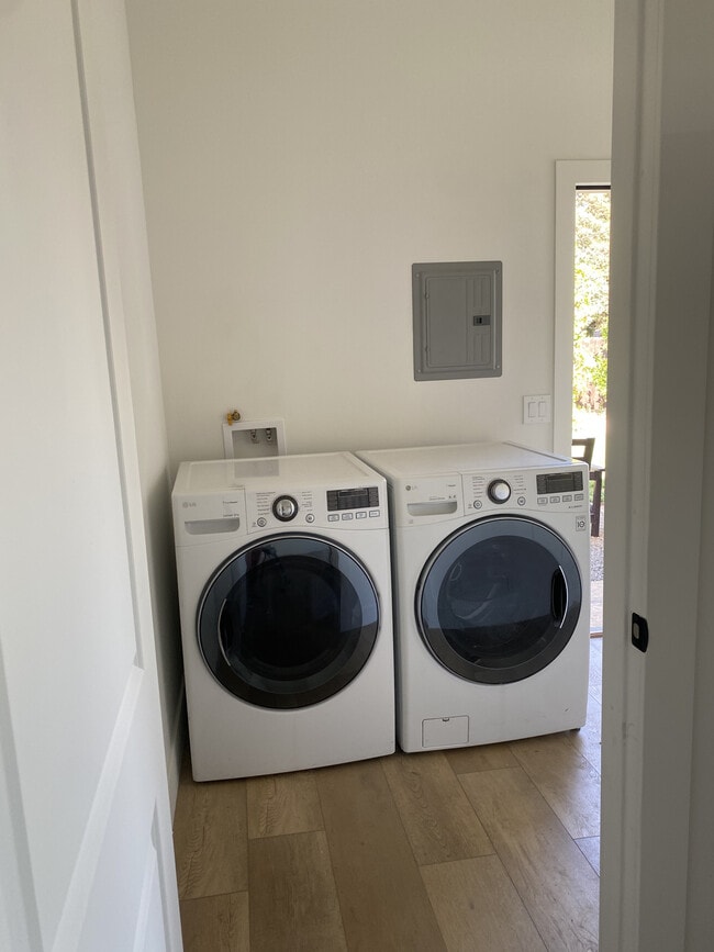 Photo - 1392 Calle Crisantemo