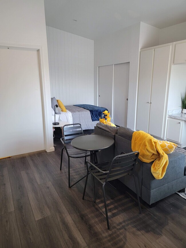 Photo - 2013 W 103rd St Unit ADU SoFi