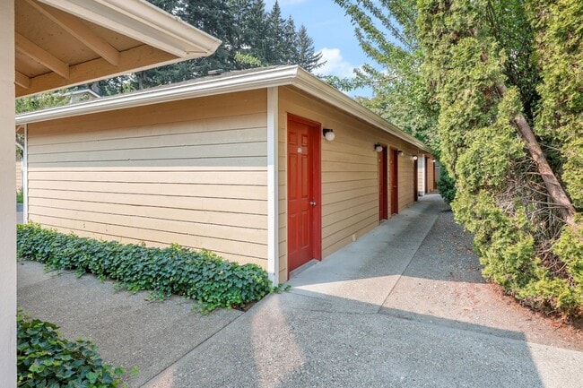 Fairway Lane Apartments