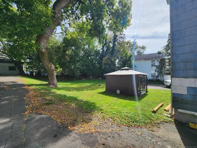 Photo - 76 N First St