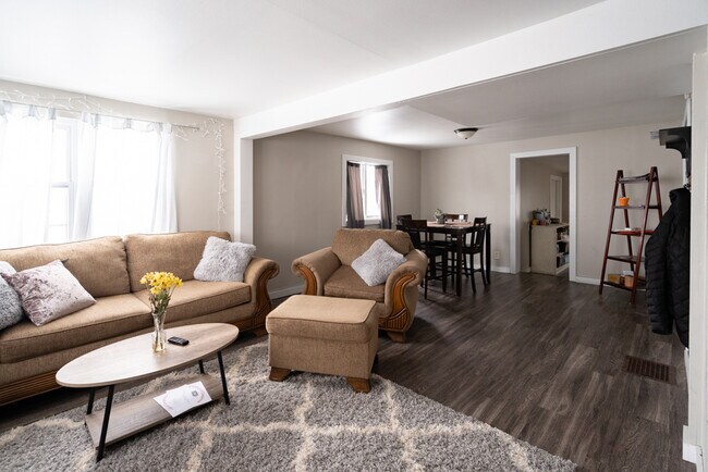 Photo - 2509 Olive St