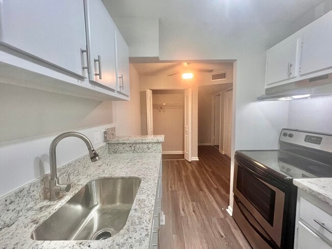 Photo - 1500 N Congress Ave Unit A43