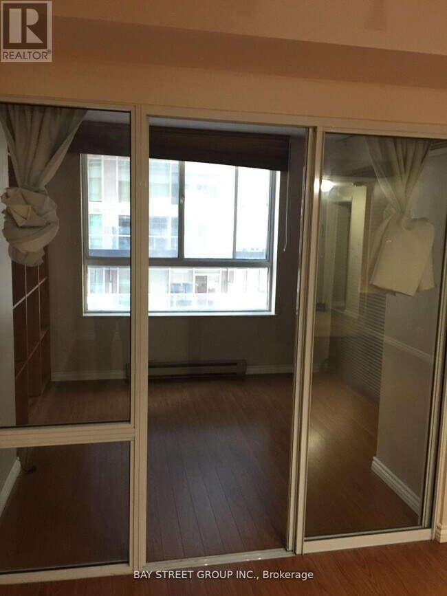 Photo - 711 Bay St. Unit 414