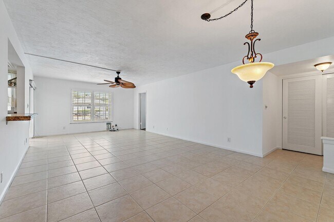 Photo - 5570 Tamberlane Cir Unit 131