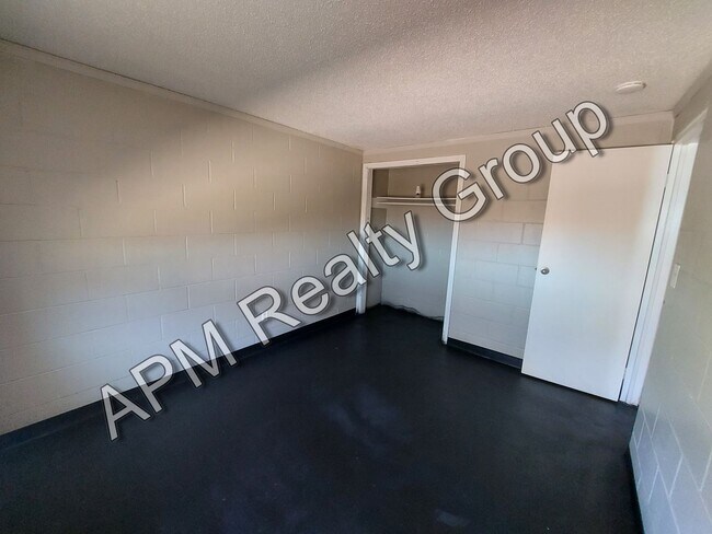 Photo - 2 bedroom apartment - 50% off first month!