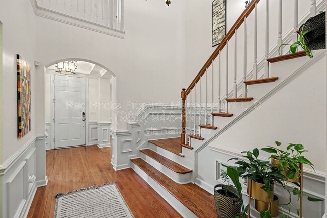 Photo - 10644 Euclid Ave NW