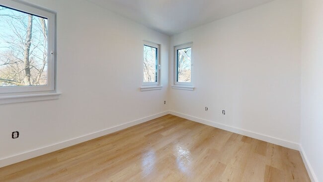 Photo - Brand new 4 bed 2 bath.... SEPT 1ST!!!