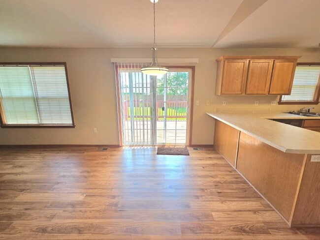 Photo - 112 E Osage St