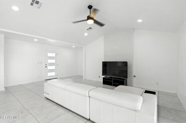 Photo - 408 San Blas Dr